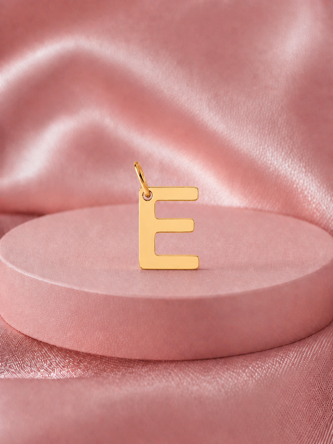 Charm letter E