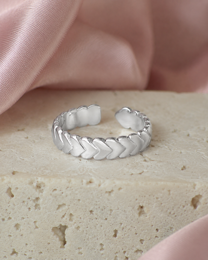 Hartjes geschakeld ring